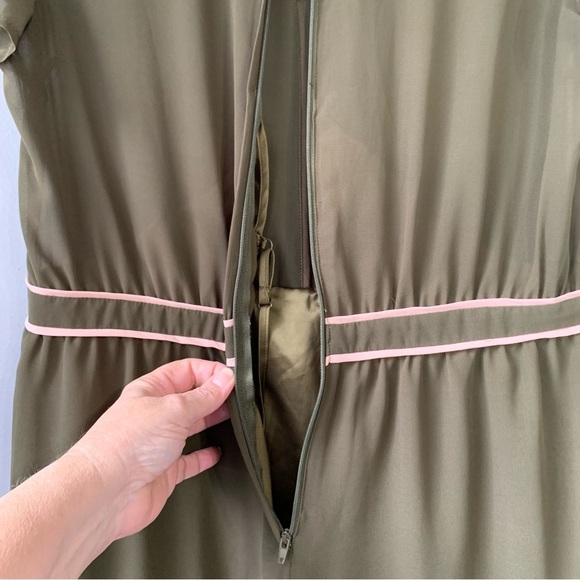 ModCloth army green chiffon jumpsuit with peach trim and flutter sleeves. Size L - Picture 12 of 15